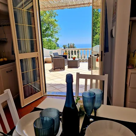 Holiday home Your Nest On The Path *